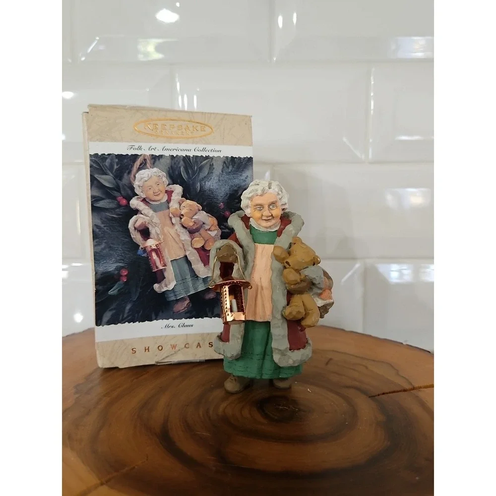 1996 Hallmark Mrs Claus Showcase Christmas Keepsake Ornament‎ NIB Folk Art